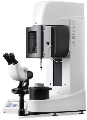 冷冻透射电子显微镜的投入式冷冻：应用